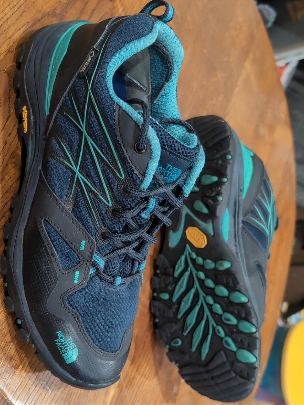 North Face Hedgehog Women’s Size 8.5 Teal & Navy Trail Hiking Shoes